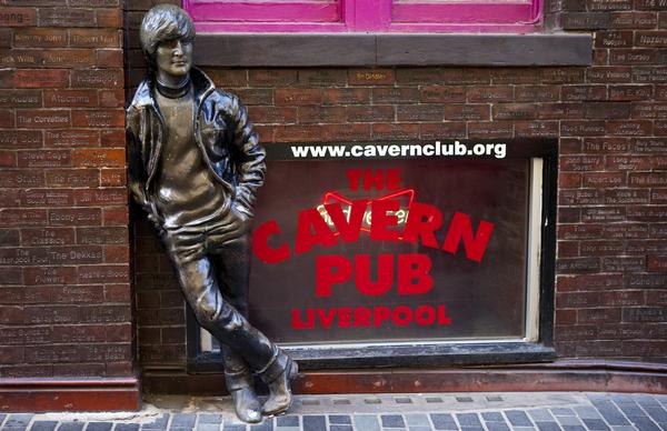 Statue of John Lennon opposite the Cavern Club in Mathew Street